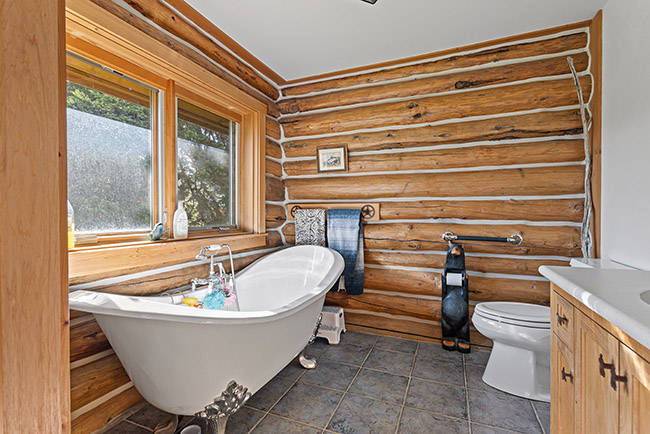 Log Cabin Bathroom Castle Rock River Ranch Montana
