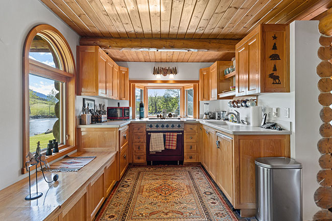 Log Cabin Kitchen With River View Castle Rock River Ranch Montana