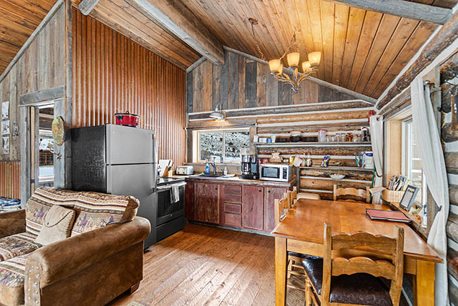Interior Creek Cabin 2 Cinnabar Mcdonald Ranch