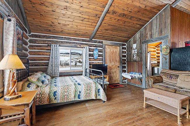 Interior Creek Cabin 3 Cinnabar Mcdonald Ranch